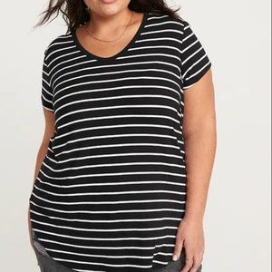 Old Navy V Neck Tshirt